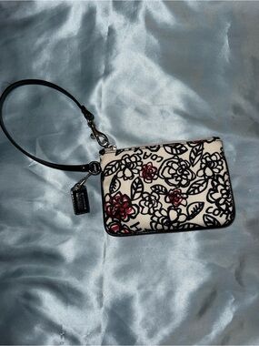 Coach Poppy Small Wristlet